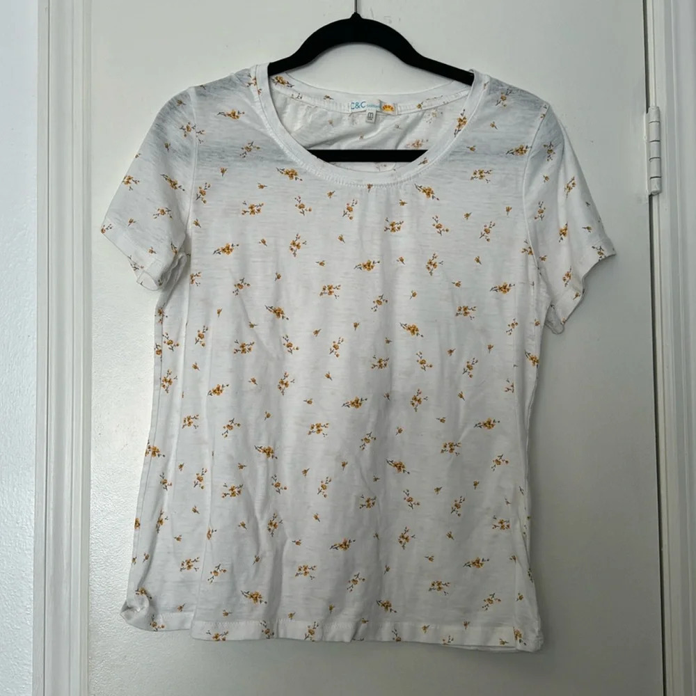 C&C California White and Yellow Floral Lightweight T-shirt Size Medium